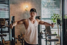 海丰肌肉男模(肌肉男模板)