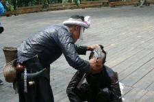 海丰欲带老伴游遍中国(带着老伴去旅游)