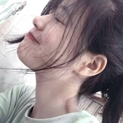 海丰伴游女生烟雨蒙蒙的资料