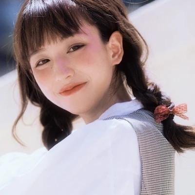 海丰伴游女生郑晓晴的资料