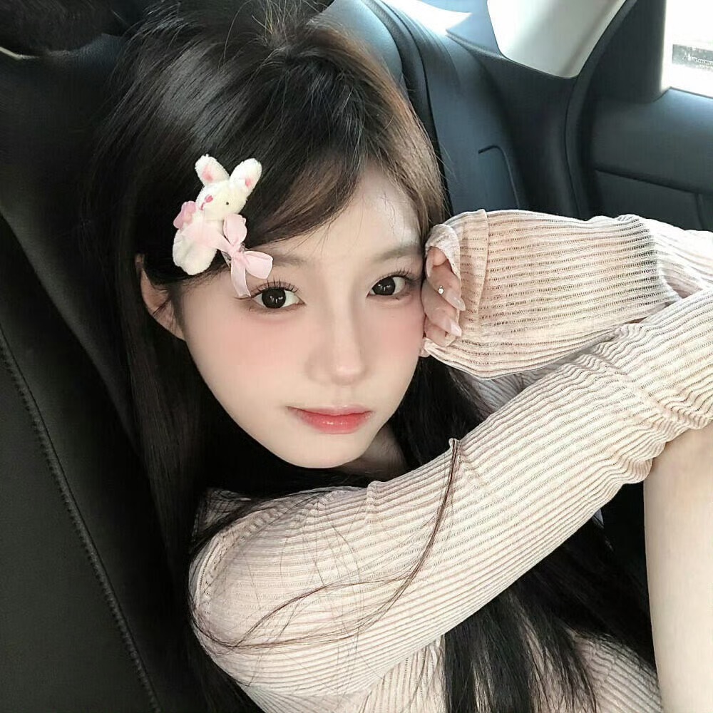 海丰伴游女生沈欣白的资料
