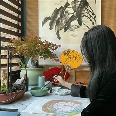 海丰伴游女生源又菡的资料