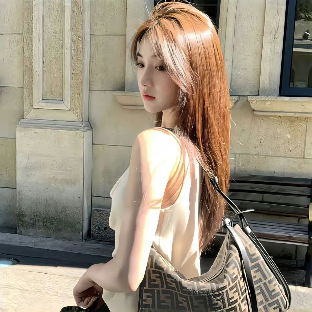 海丰伴游女生夏夏的资料