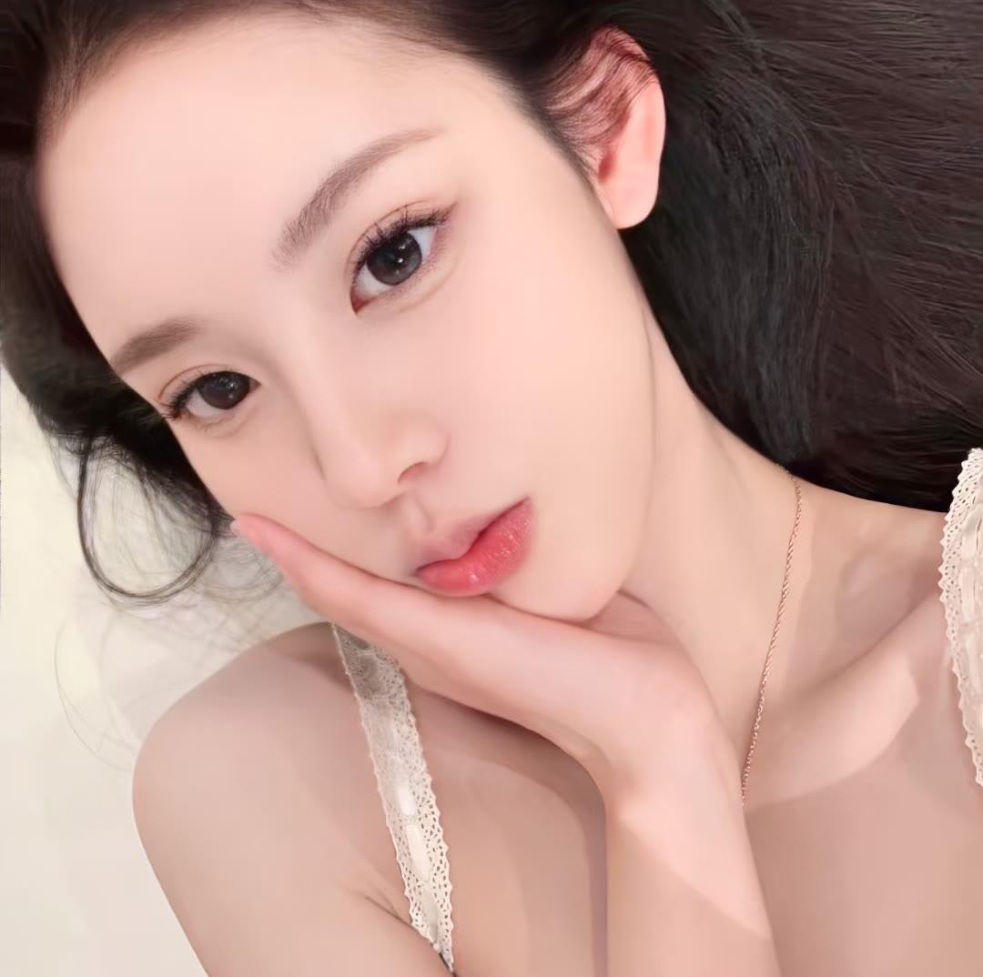 海丰伴游女生佛白易的资料
