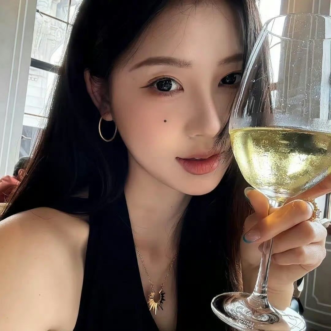 海丰伴游女生 | 张诗涵的资料